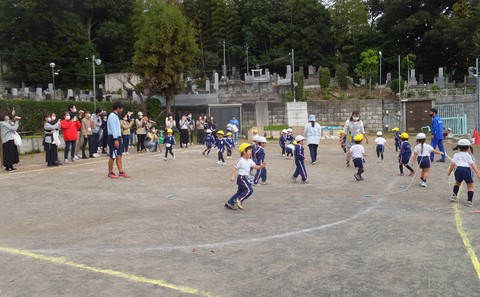 体操参観を行いました。