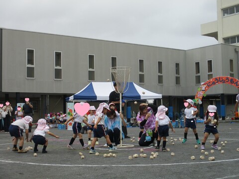 運動会　玉入れ（年少）
