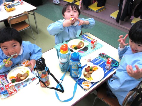 みんなでお弁当楽しかったね
