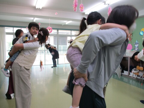 スキンシップ遊び💕お母さん大好き