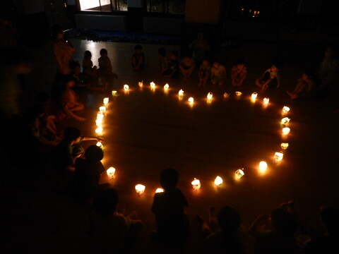 ランタンをハートに並べて点灯🔦💛