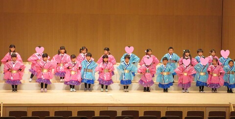 オープニングは年中さんによるダンスです✨