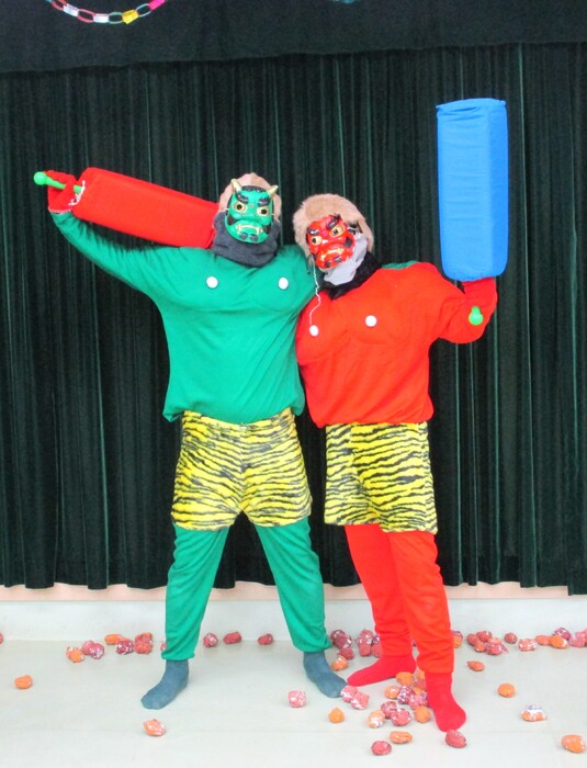 長福寺第二幼稚園には愉快な鬼さんが毎年来てくれます☆(節分：豆まき)